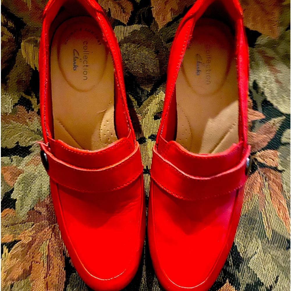 Clarks collection red dress shoes never wore